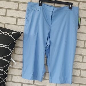 Izod ⛳ Capris 👖